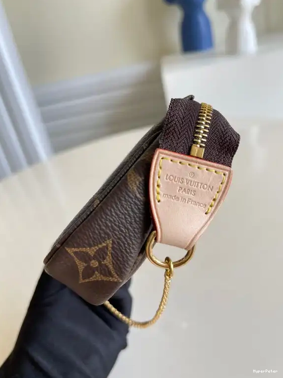 ACCESSOIRES POCHETTE LOUIS MINI VUITTON 0530